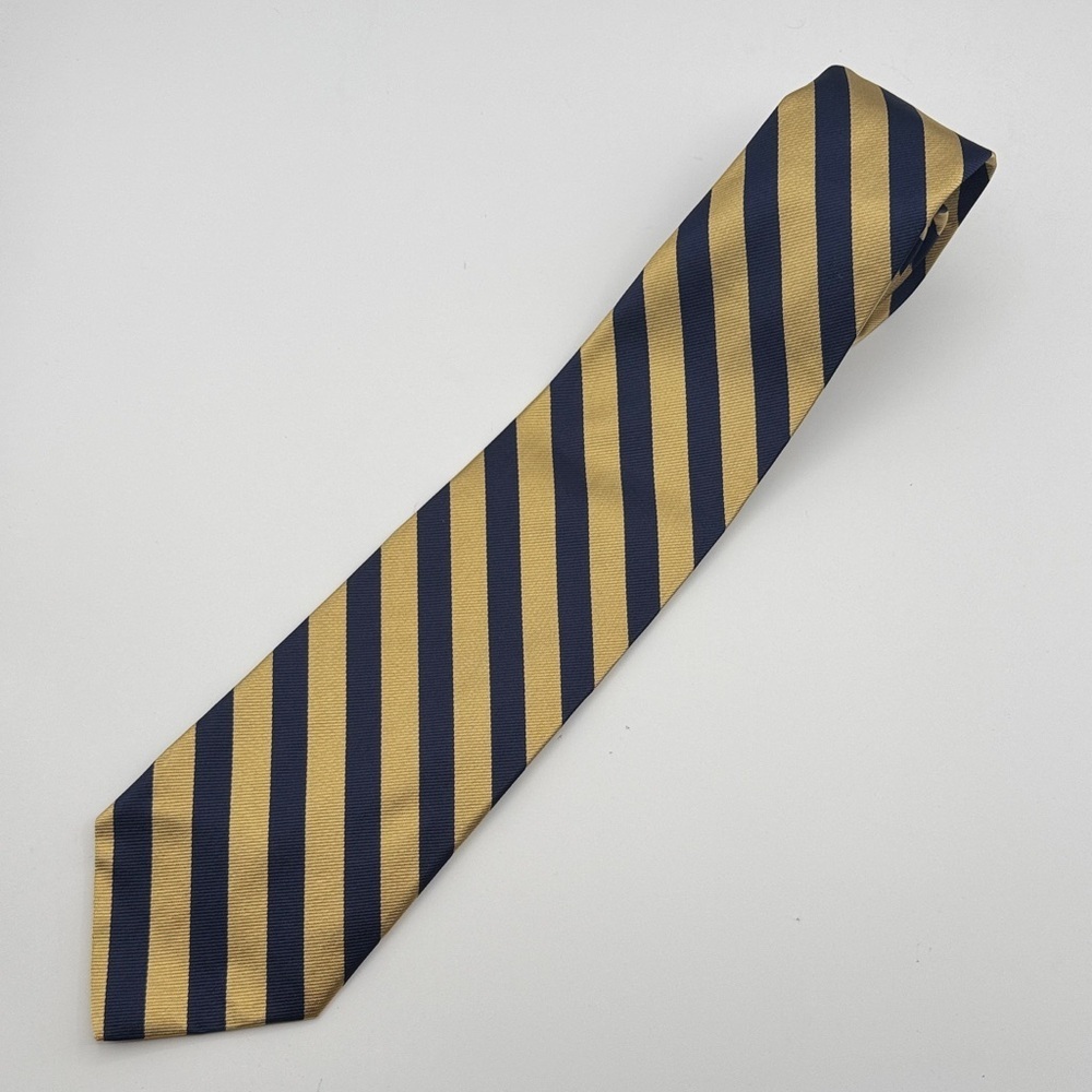 346 brooks brothers Elegant Striped Tie in Navy and Gold regimental pure silk